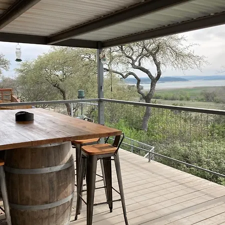 Lake Bluff Retreat